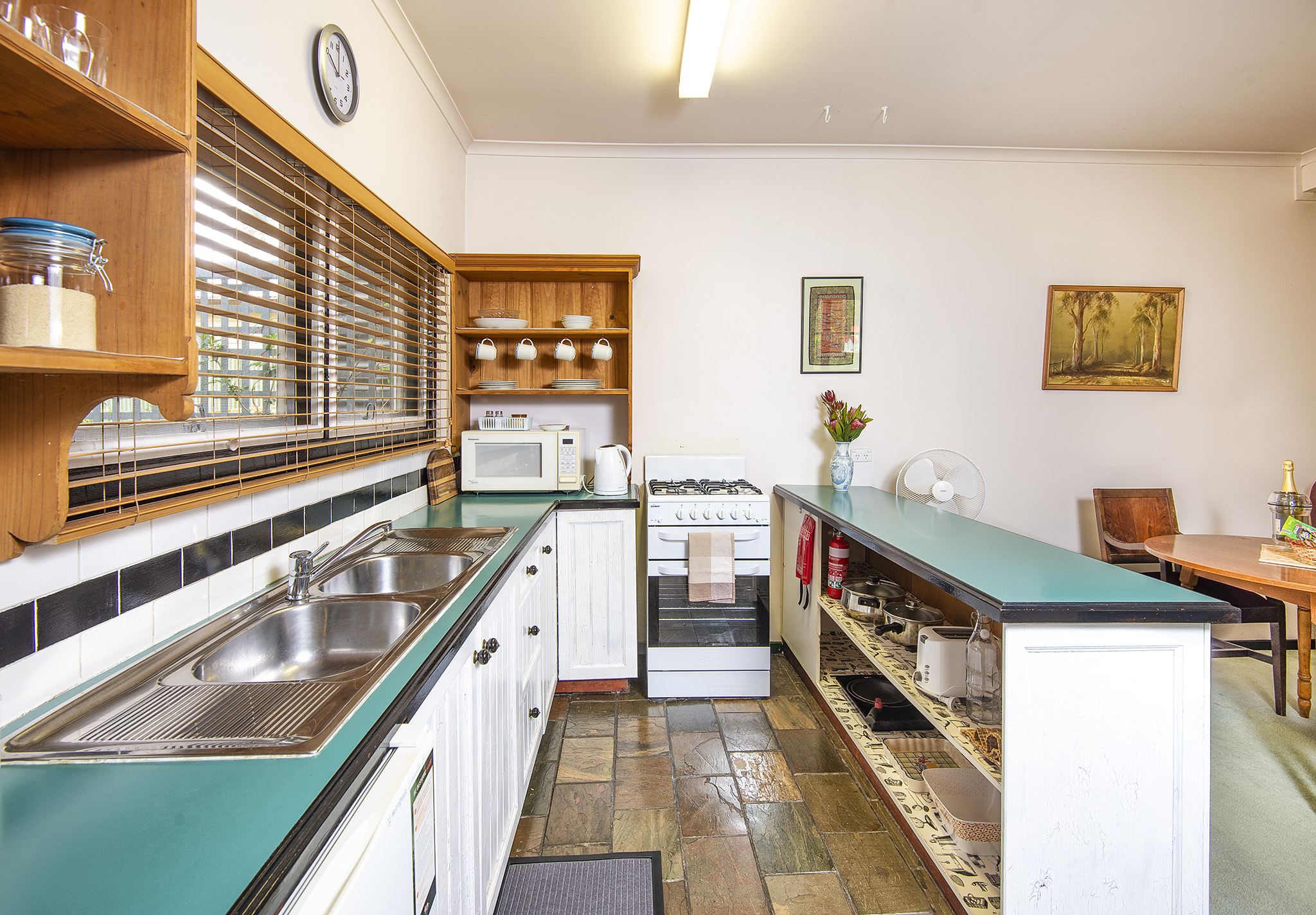 Kitchen - Daylesford Country Cottages